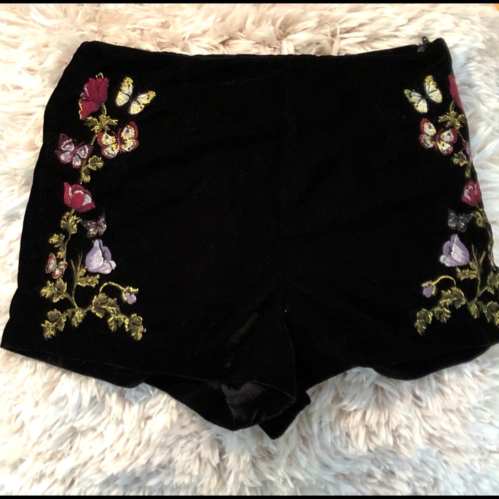 Black velvet high waisted shorts with embroidery